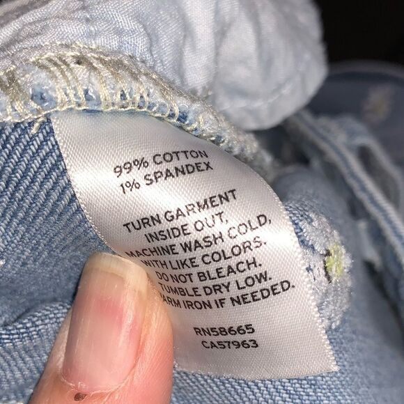 BP. Floral Embroidered Mom Jeans - Picture 4 of 6